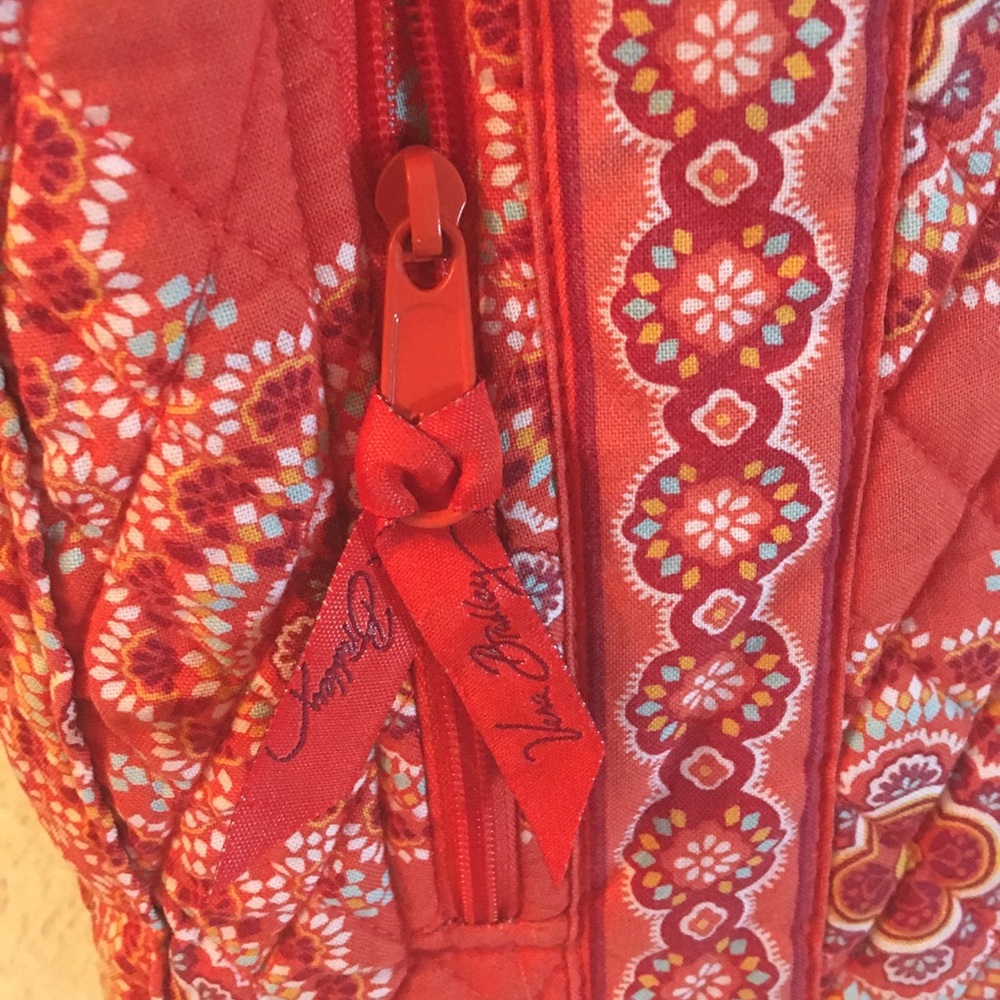 LAST CHANCE!!! Vera Bradley purse - Picture 3 of 8